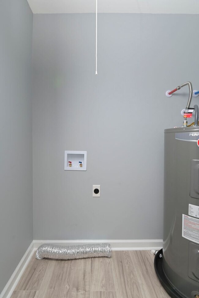 Building Photo - Fully Renovated 3-Bedroom Corner-Lot Gem Near Downtown Columbia & USC!