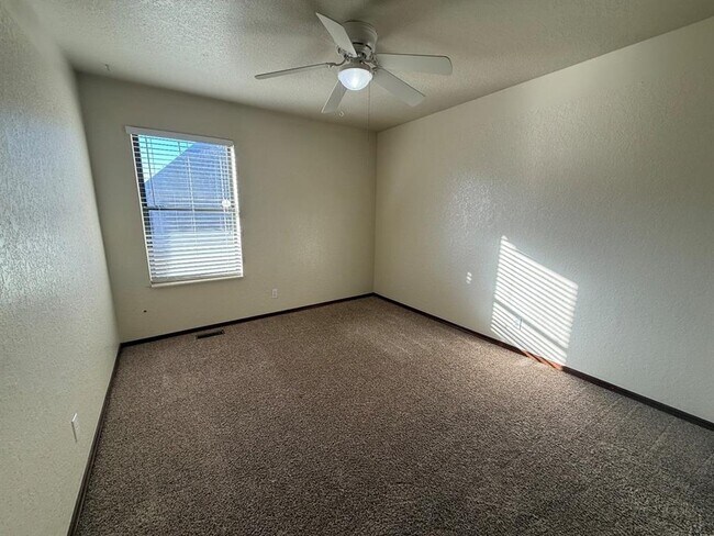 Building Photo - 18509 Chestnut Oak Dr