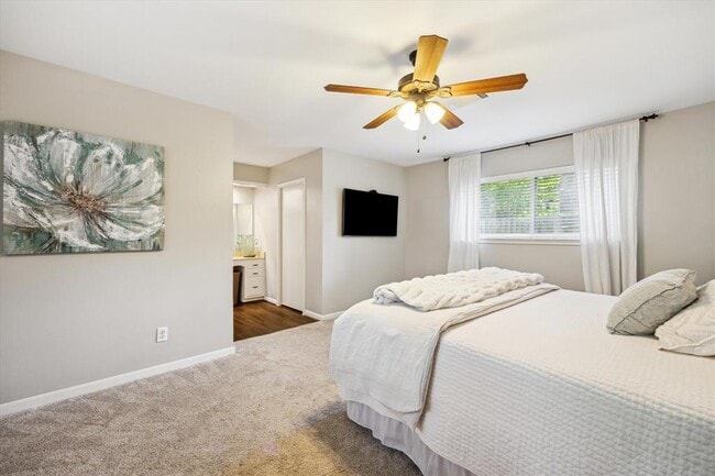 Building Photo - 10714 Piping Rock Ln