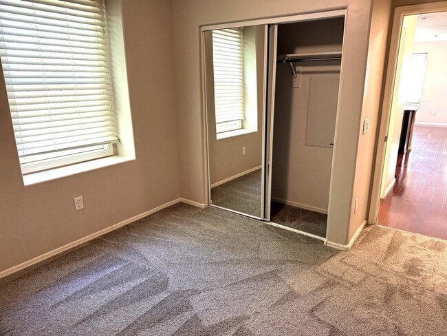 Building Photo - 4078 E Windsor Dr