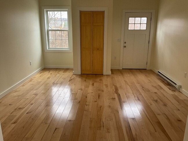 Building Photo - 90 Elm St