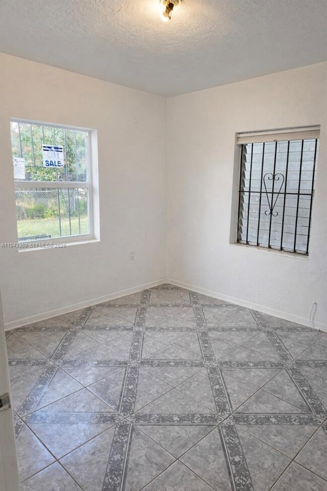 Building Photo - 2325 NW 89th St