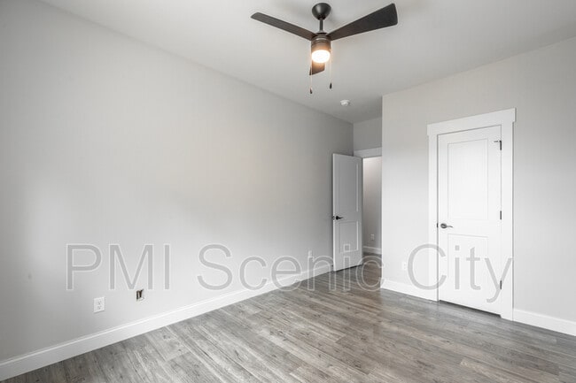 Building Photo - 1908 Cypress Ln