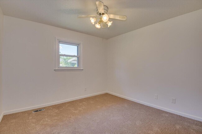 Building Photo - 2021 Arcadia Ct