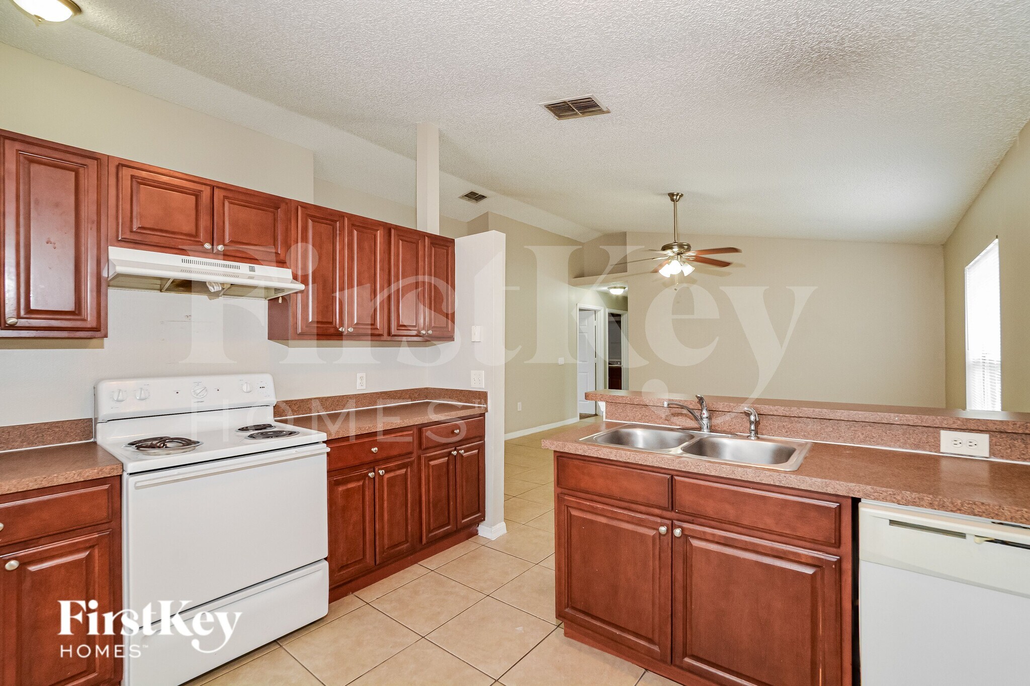 Building Photo - 6551 Viewpoint Ct