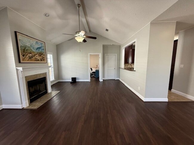 Building Photo - 4 bedroom home in Greyfield Place S/D