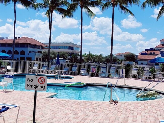 Building Photo - 6815 Via Regina