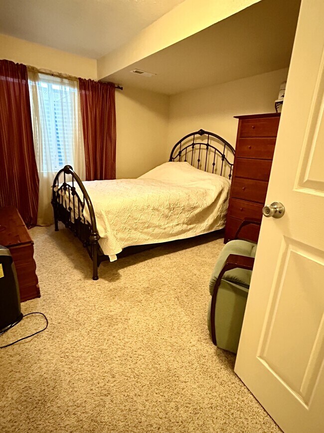 Building Photo - 7890 Candleflower Cir