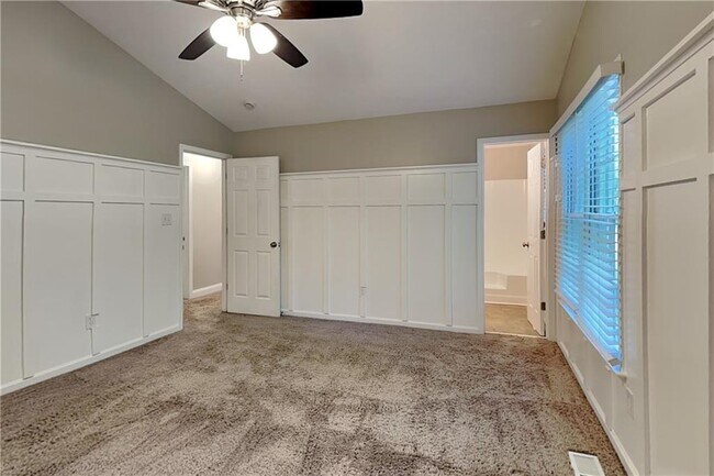Building Photo - 274 Peach Crossing Dr
