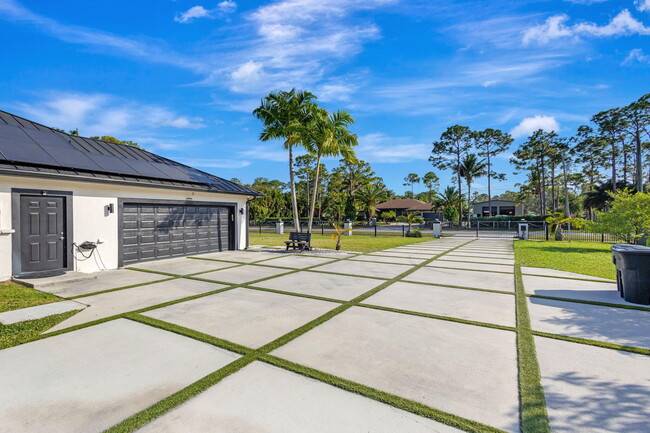 Building Photo - 13803 Citrus Grove Blvd