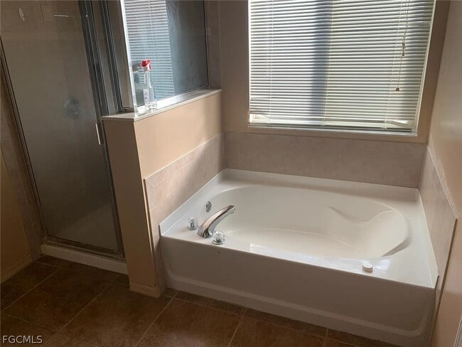 Building Photo - 30 NE 24th Terrace