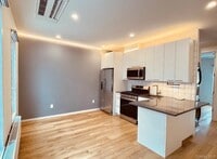 Building Photo - 71-53 69th Pl