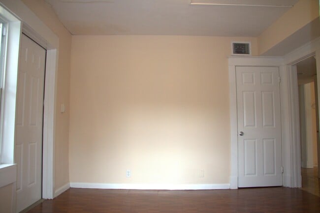Building Photo - 5701 N Flagler Dr
