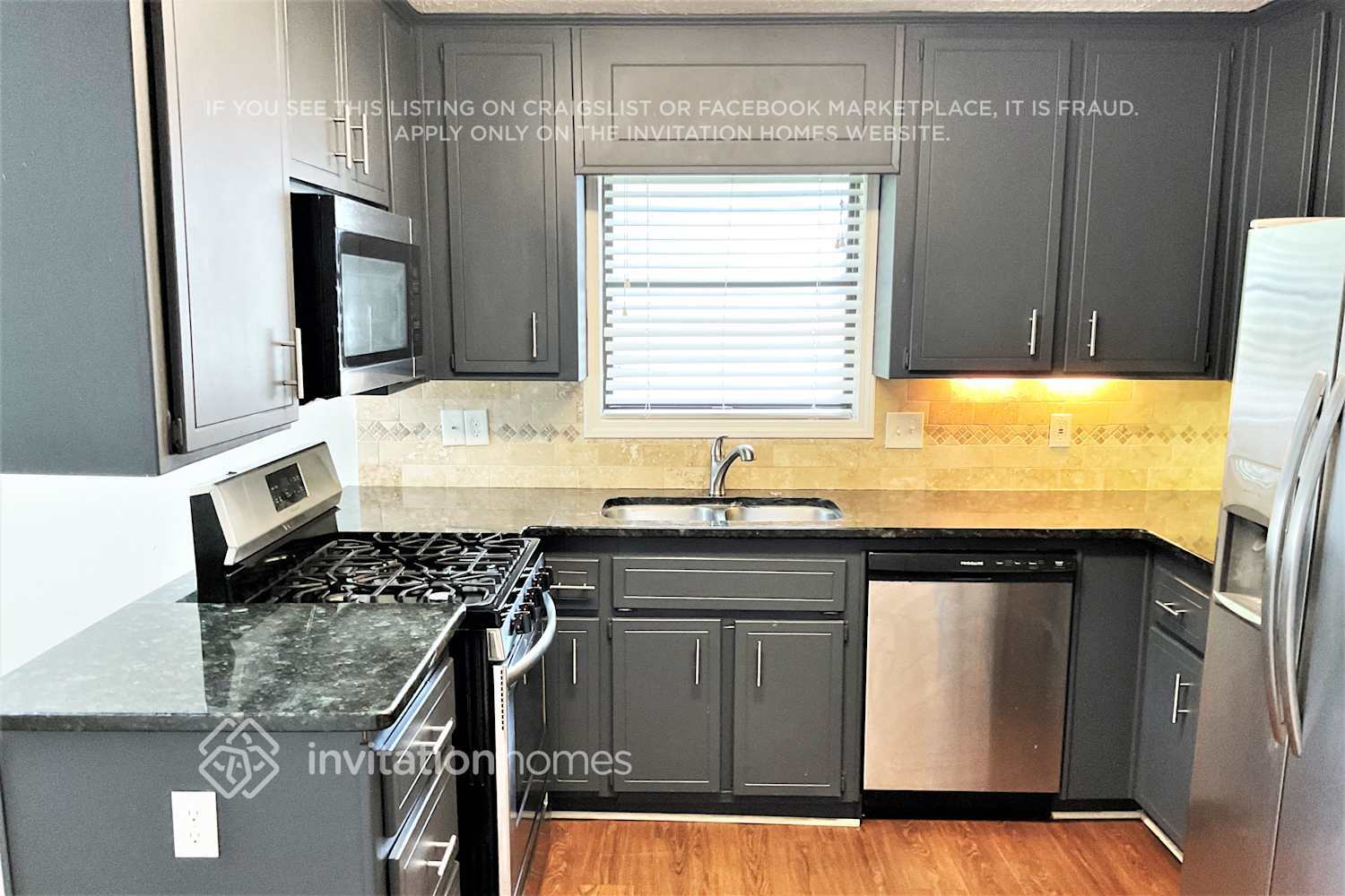 Building Photo - 2417 Broward Dr