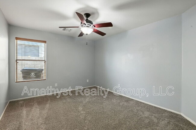 Building Photo - 17848 W Voltaire St