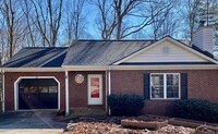 Building Photo - South AVL - Three Bedroom home with Wooded...