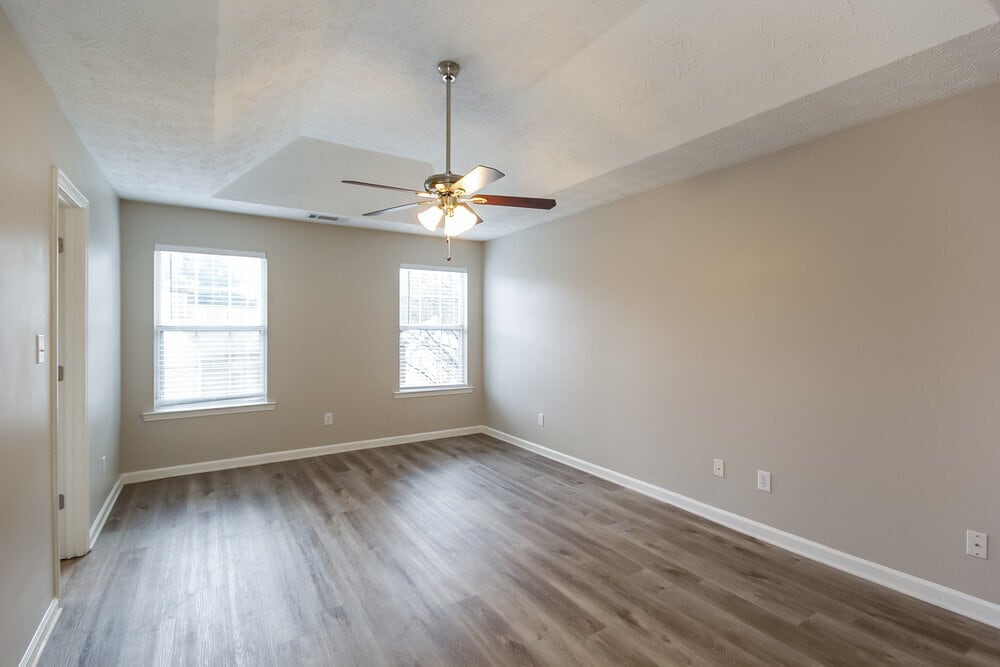 Building Photo - 2060 Stoneoak Dr