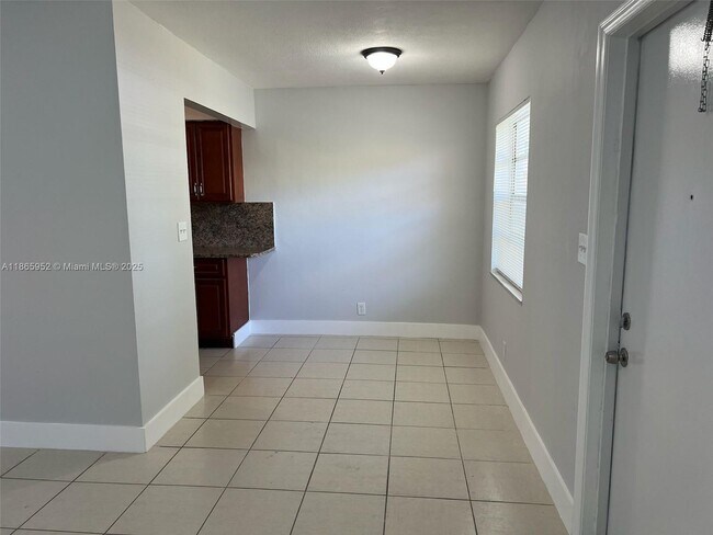 Building Photo - 3071 NW 43rd St