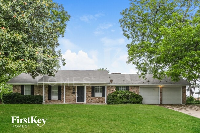 Building Photo - 115 Brook Hollow Dr