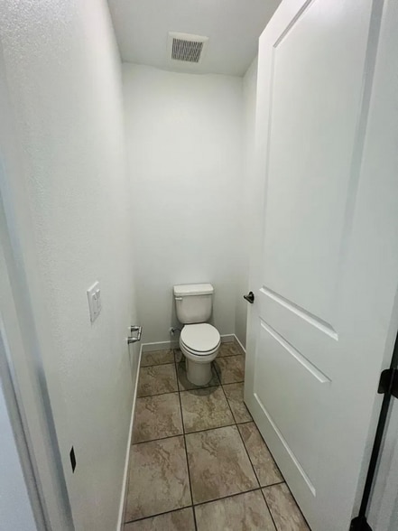 Building Photo - 1744 Halo Ave