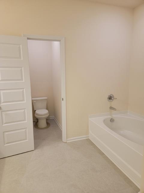 Building Photo - 160 Madison Bend