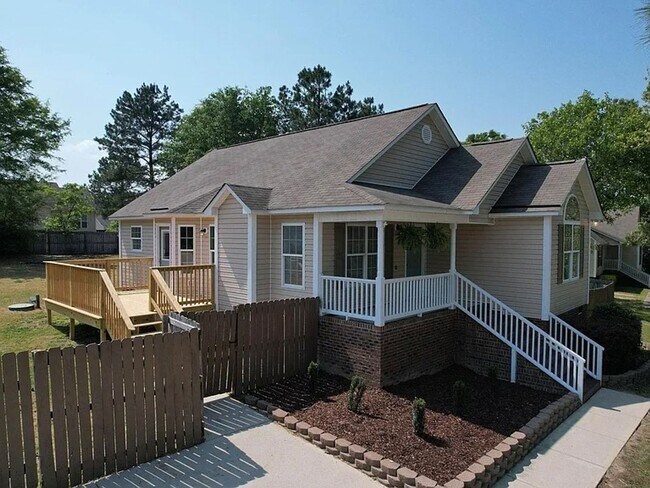 Building Photo - 198 Juno Dr