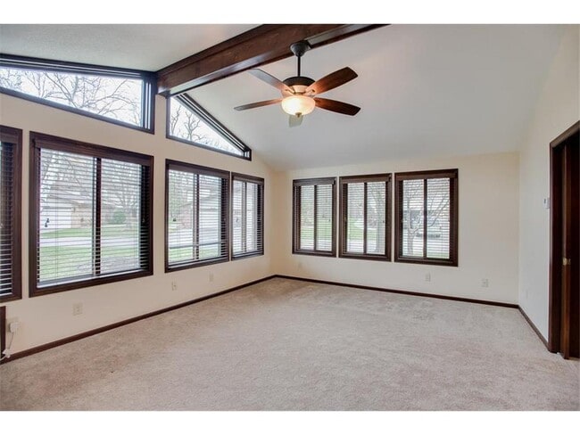 Building Photo - 1041 Zanzibar Ln N