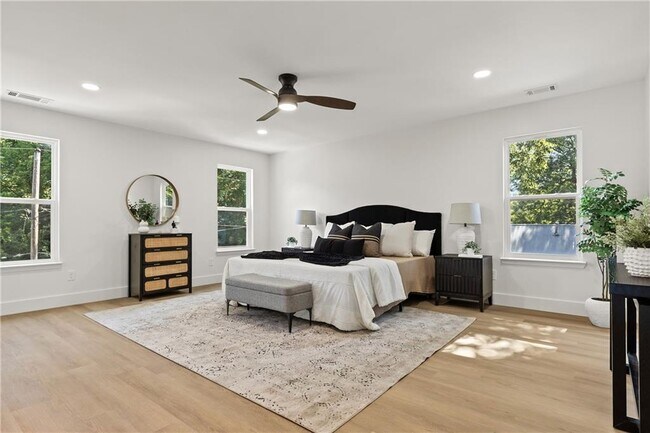 Building Photo - 3183 Zion St