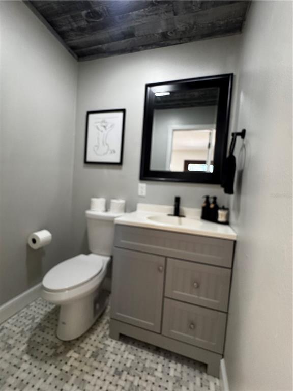 Building Photo - 3008 Hillview St