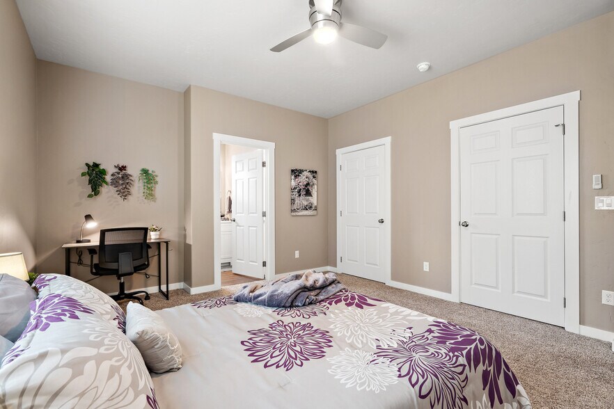 Building Photo - 2900 N Villere Ln