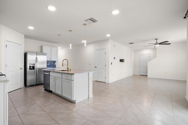 Building Photo - Home For Rent in Wesley Chapel!