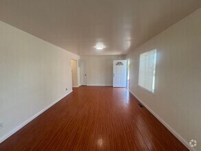 Building Photo - Newly Renovated 2 Bedroom, on San Pablo Av...