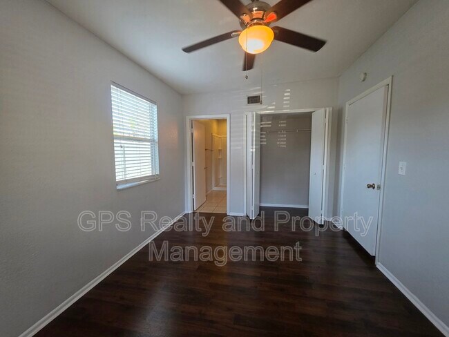 Building Photo - 2001 E Grant Ave