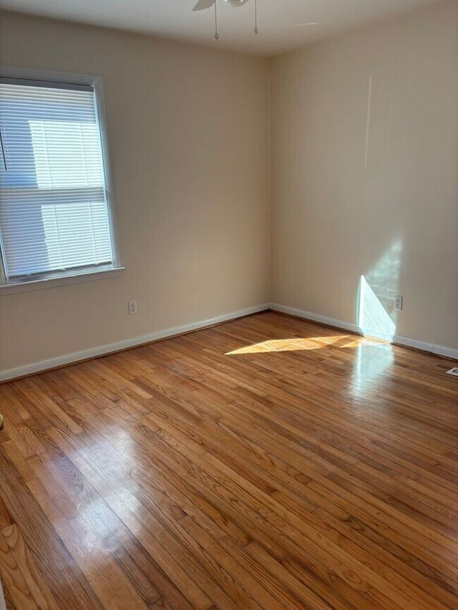 Building Photo - 7530 Decatur Dr