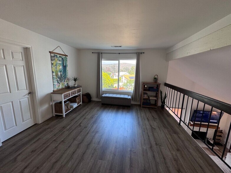 Building Photo - 8814 Revelstoke Way
