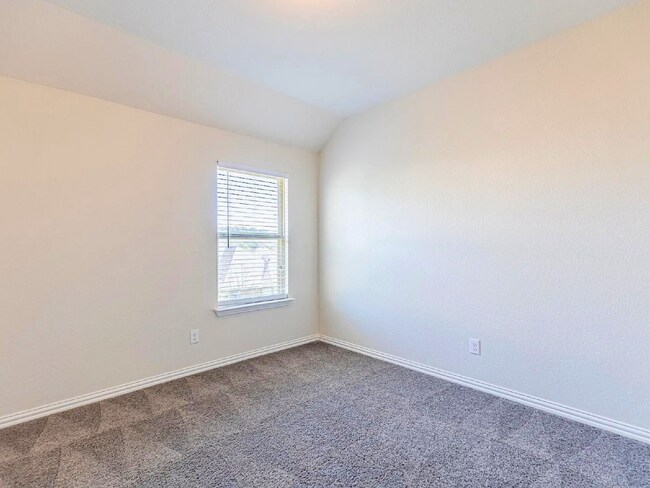 Building Photo - Spacious 4 Bedroom Home with 2 Car Garage in Boerne ISD