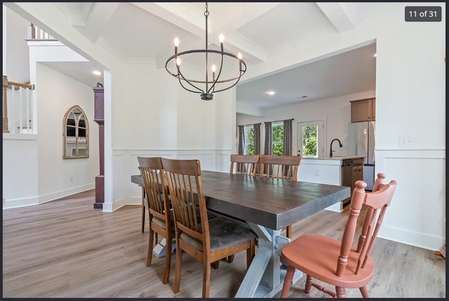 Building Photo - 6643 White Oak Ln