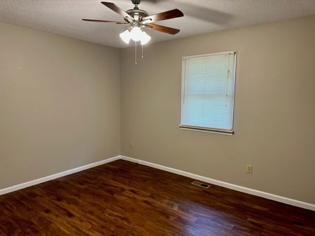 Building Photo - 3 RR 2 BA in Troy, MO