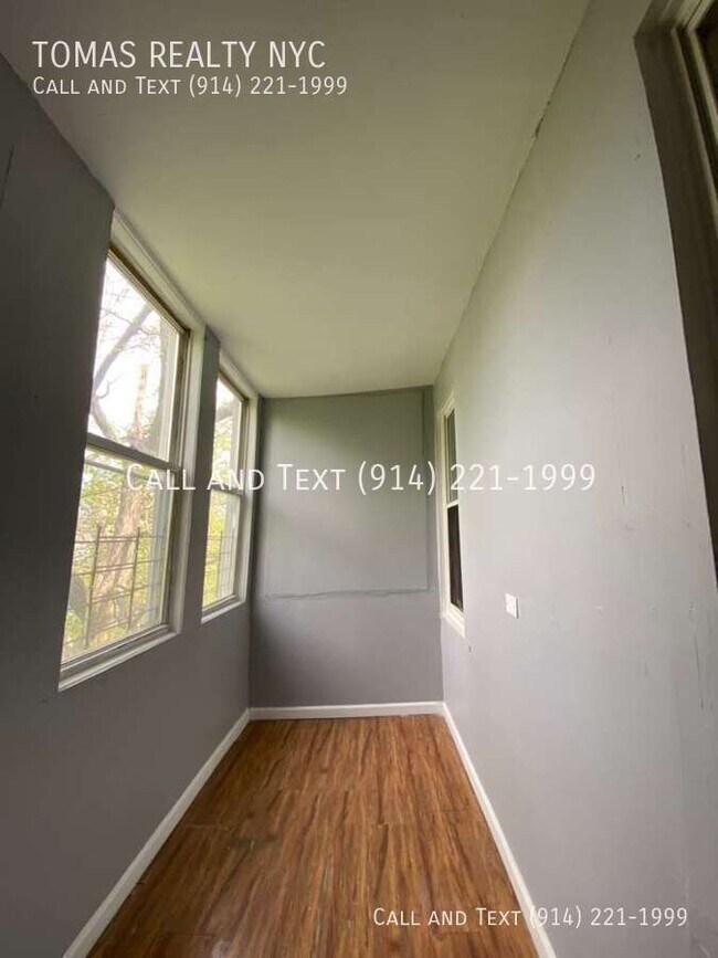 Building Photo - 74 Glenwood Ave