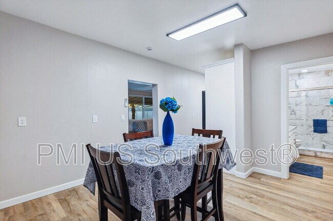 Building Photo - 437 Riverfront Dr