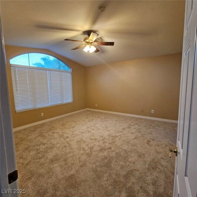 Building Photo - 1008 Venetian Hills Ln