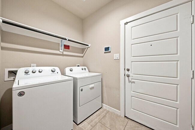 Building Photo - 2807 Chancery Summit Ct