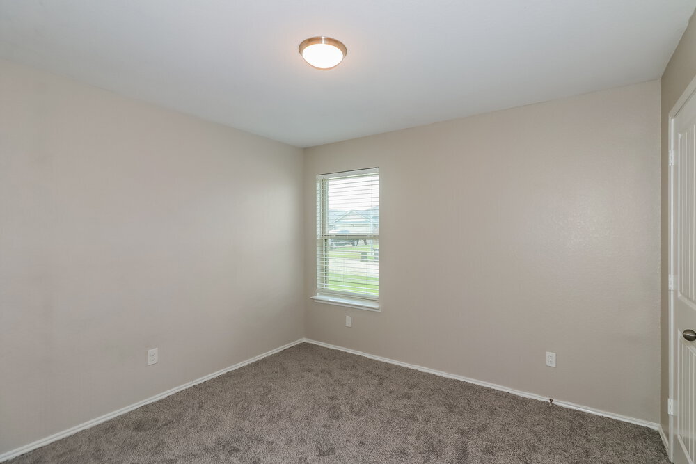 Building Photo - 8102 Rose Petals Ln