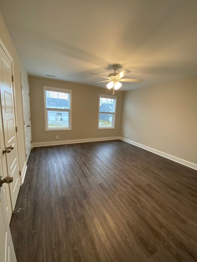 Building Photo - 1023 Glenkirk Dr