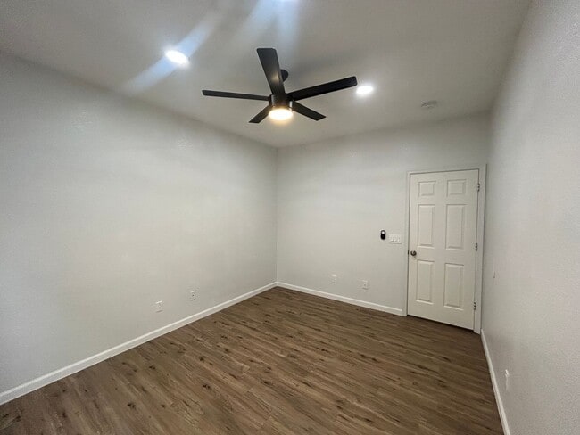 Building Photo - Free November Rent! Beautiful Home in Johnson Ranch! Fully Renovated! Waived Application fee!