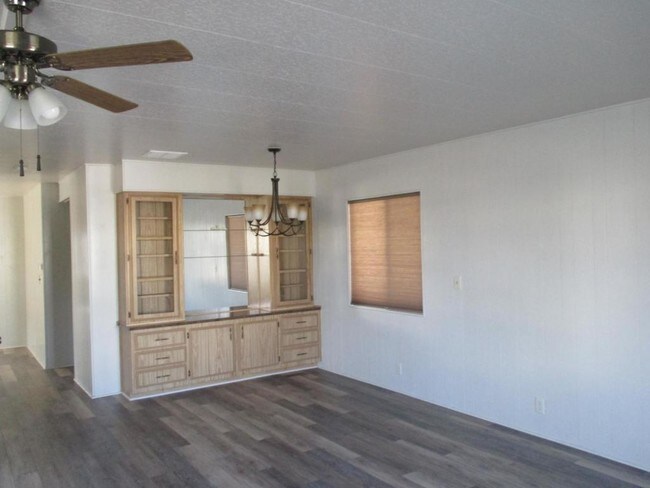 Building Photo - 1645 San Marcos Dr