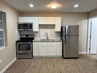 Building Photo - 106 N 17th St