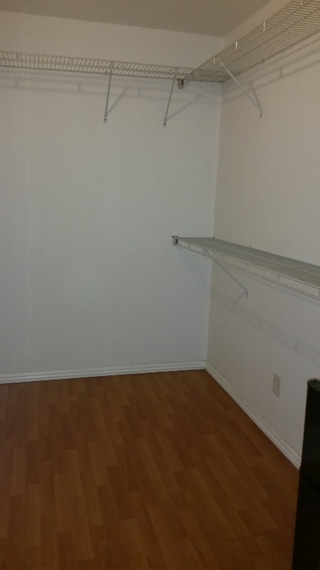 Building Photo - 11820 Rose Hedge Dr