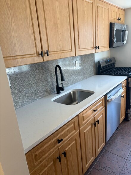 Building Photo - 218 Prospect Ave