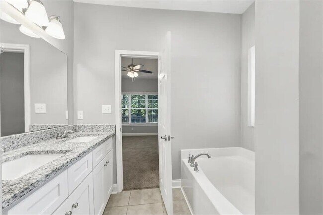 Building Photo - 2369 Eagle Glen Ct